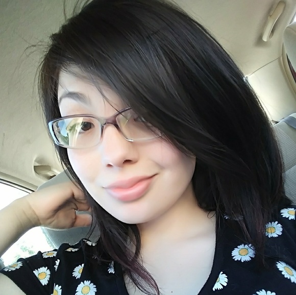 Meet your Posher, Razia - Picture 1 of 2